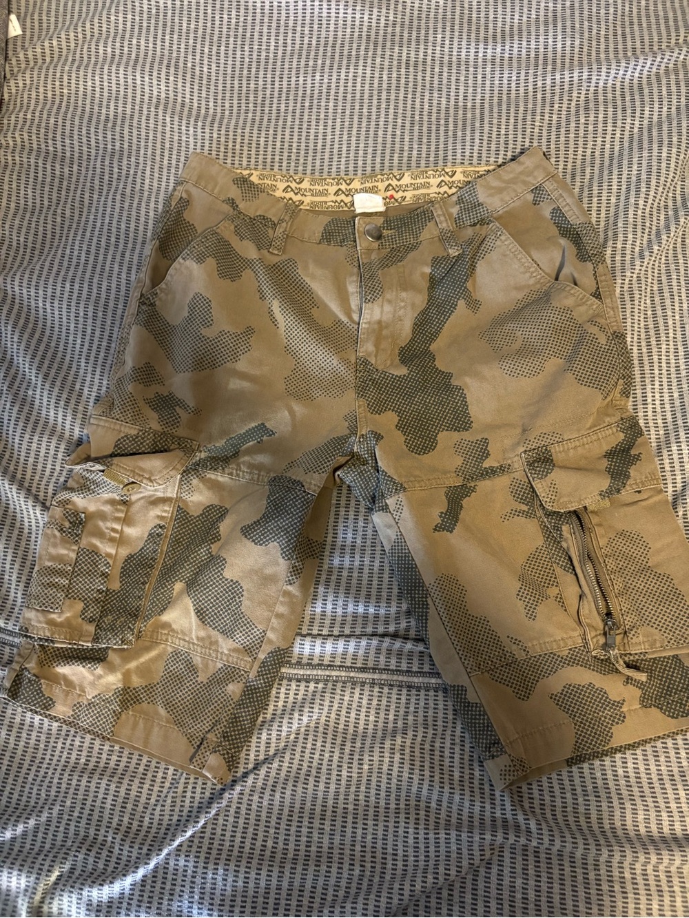 Men's Camo Cargo Shorts in Tan with Utility Pockets